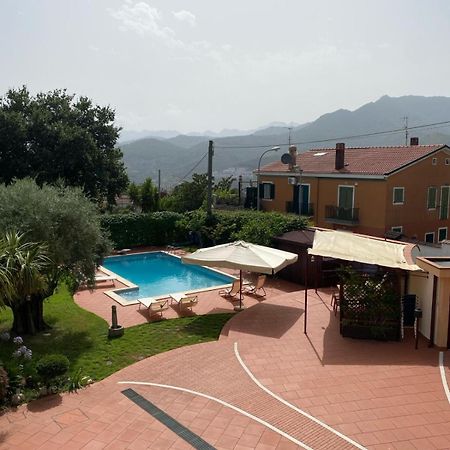 B&B La Rosa Salerno Eksteriør billede