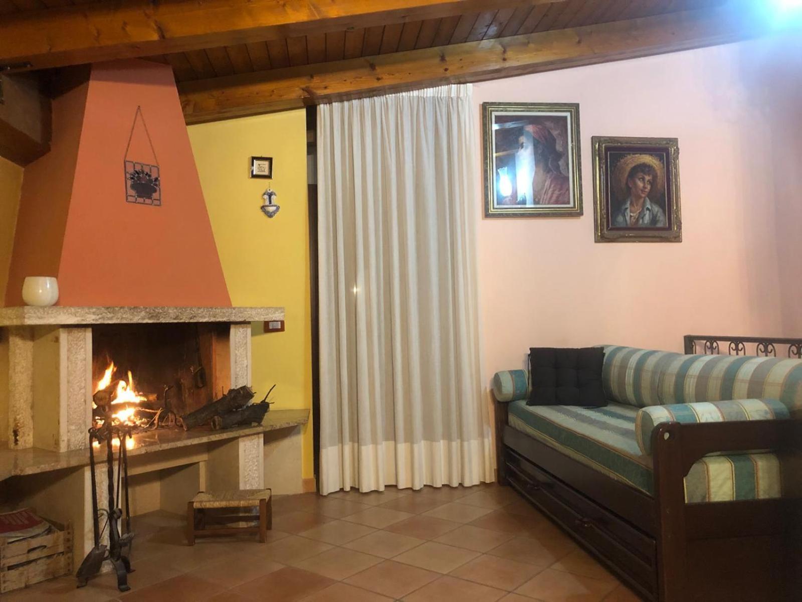 B&B La Rosa Salerno Eksteriør billede