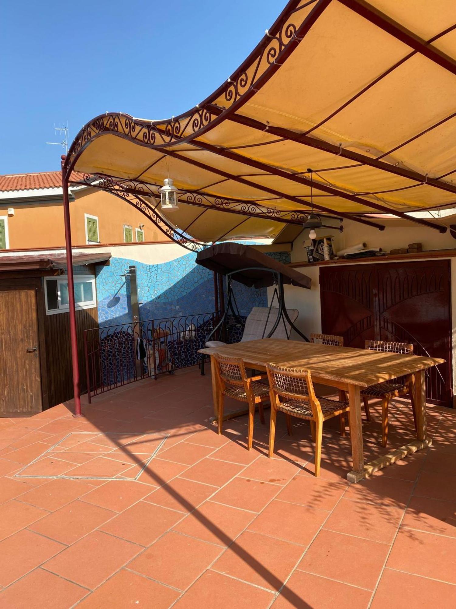 B&B La Rosa Salerno Eksteriør billede