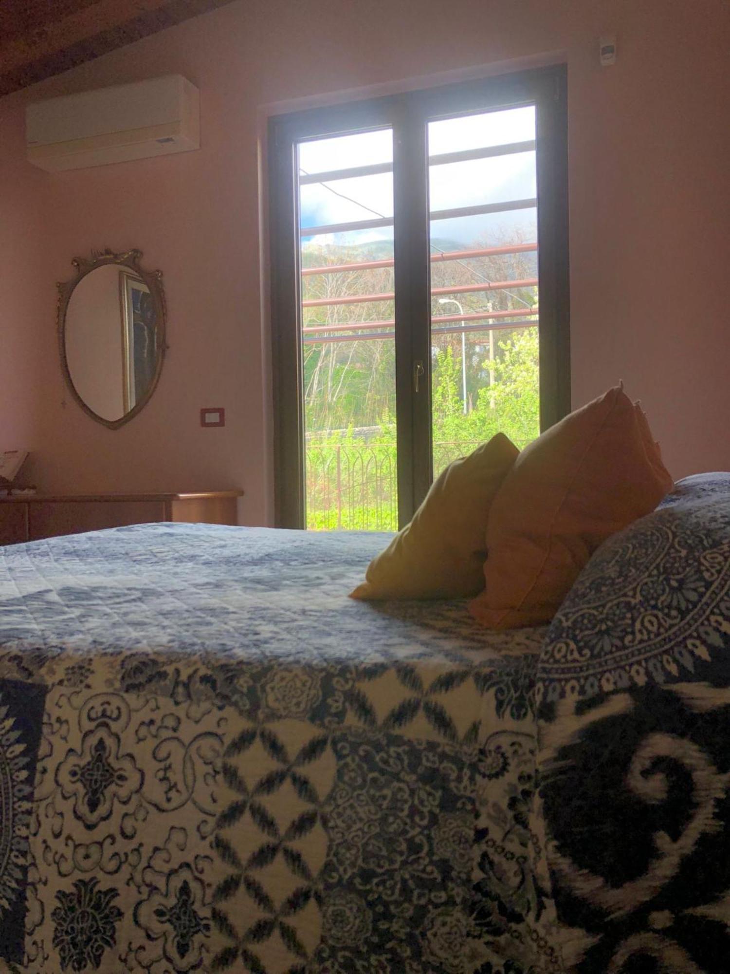 B&B La Rosa Salerno Eksteriør billede